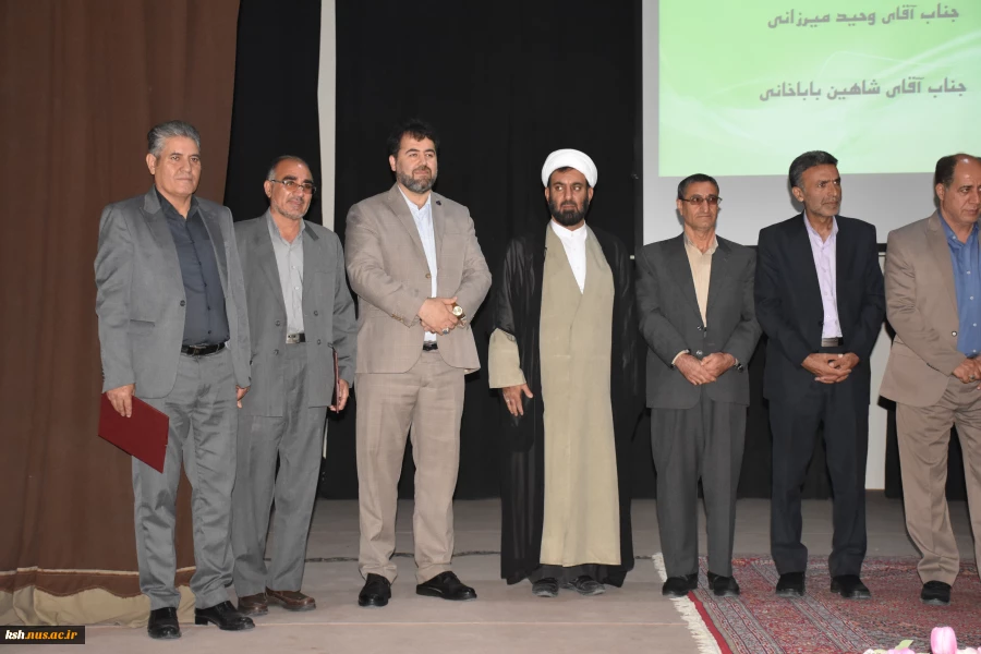 برای اولین بار در دانشگاه فنی و حرفه ای کرمانشاه برگزارشد:
جشن بزرگ فارغ التحصیلی سال ۱۴۰۲ 11