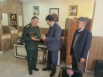 به مناسبت میلاد امام حسین (ع) و روز پاسدار انجام شد:
دیدار ریاست و مسئولین دانشگاه ملی مهارت استان با اعضای بسیج اساتید
 5