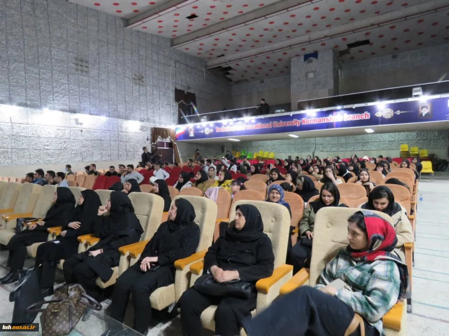 برگزاری مراسم افطار دانشجویی و ویژه برنامه ماه مبارک رمضان در دانشگاه ملی مهارت استان کرمانشاه 6