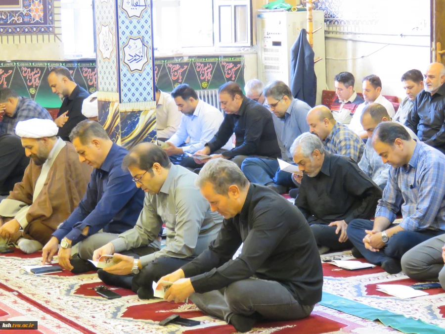 برگزاری مراسم زیارت عاشورا و بزرگداشت شهدای اقتداردر دانشگاه ملی مهارت استان کرمانشاه 5