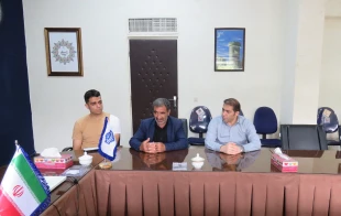 در راستای گرامی داشت مقام شامخ شهیدان صورت گرفت:
تقدیر از پدر پاسدار رشید اسلام فرهاد قبادی  2
