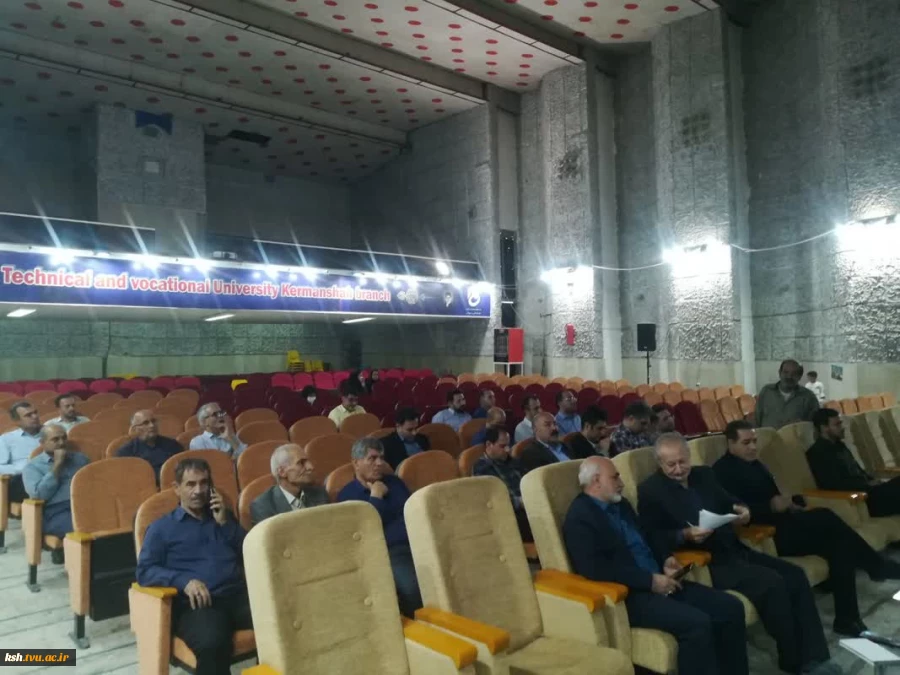 برگزاری کارگاه تخصصی ضمن خدمت کارکنان در دانشگاه ملی مهارت استان کرمانشاه  4