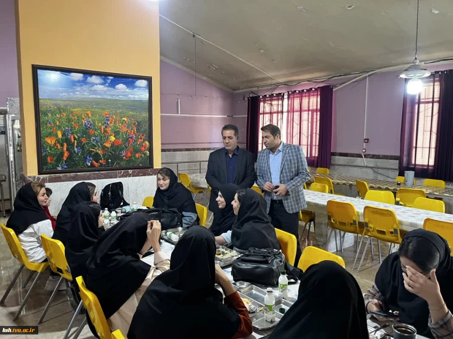 بازدید ریاست دانشگاه ملی مهارت استان از سلف سرویس دانشجویان در روز غیر اداری 2