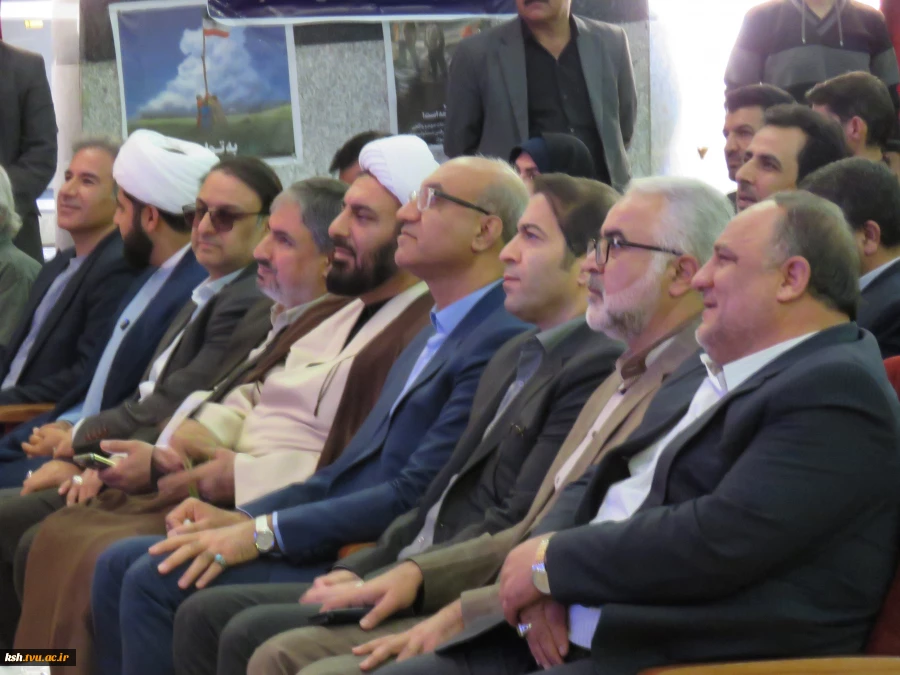 استاندار کرمانشاه در آیین استقبال از دانشجویان نوورود دانشگاه ملی مهارت واحد استان کرمانشاه: 
حرکت دانشگاه‌ها به سمت کارآفرینی، نیاز امروز کشور است 2