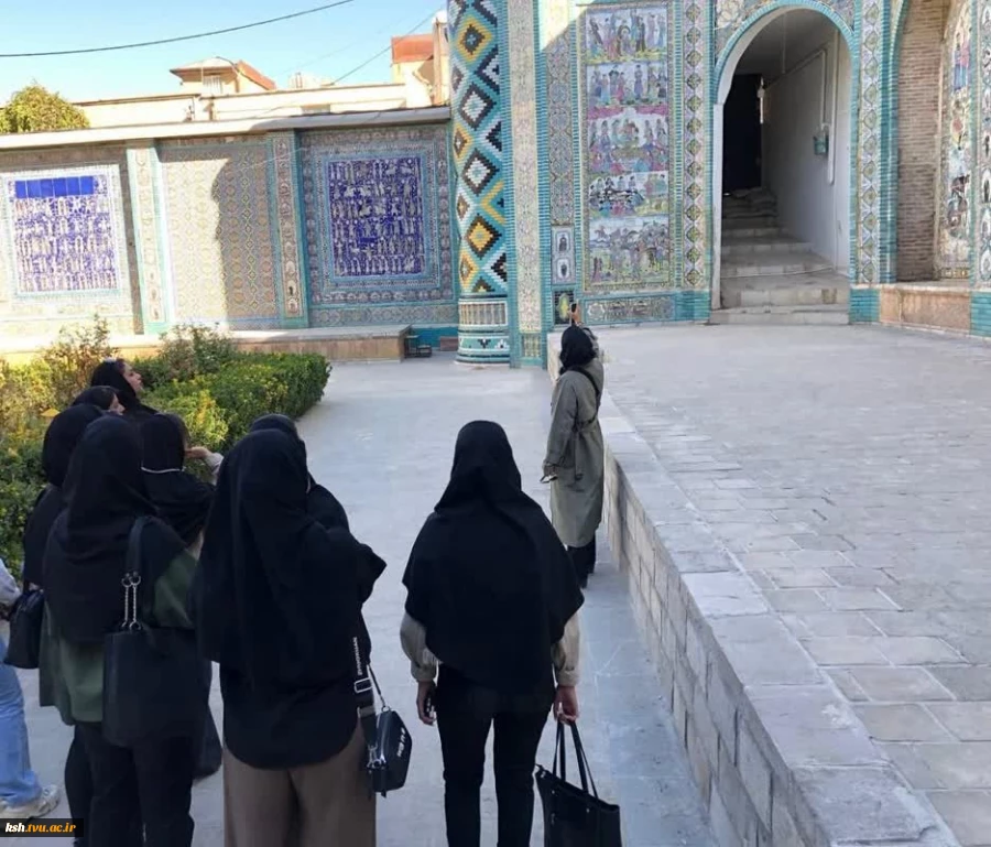 بازدید دانشجویان رشته معماری آموزشکده ملی مهارت دختران کرمانشاه از تکیه معاون الملک  5