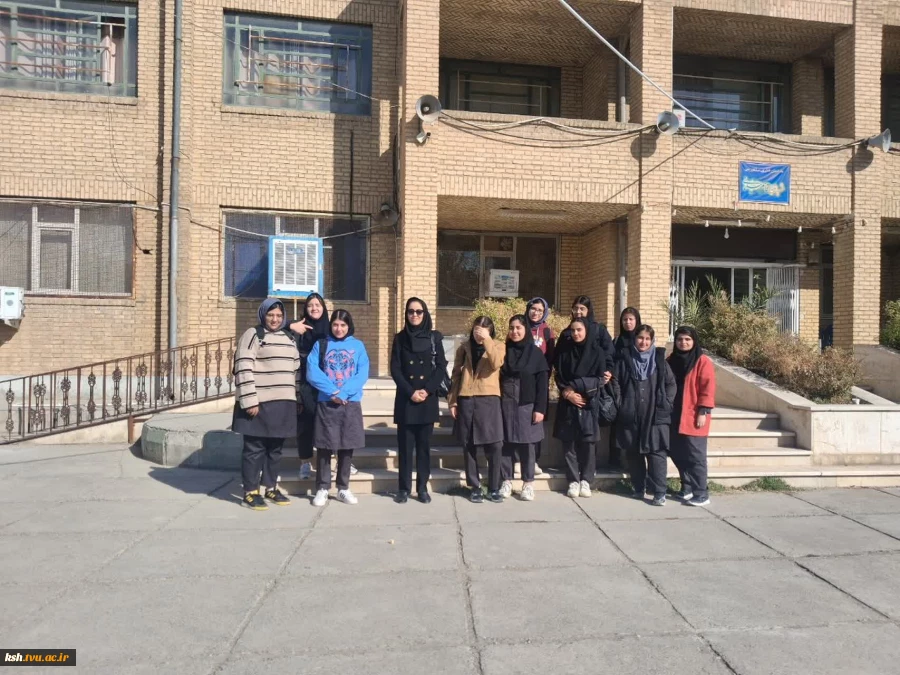 بازدید دانش‌آموزان از آموزشکده ملی مهارت دختران کرمانشاه به مناسبت هفته جهانی کارآفرینی   5