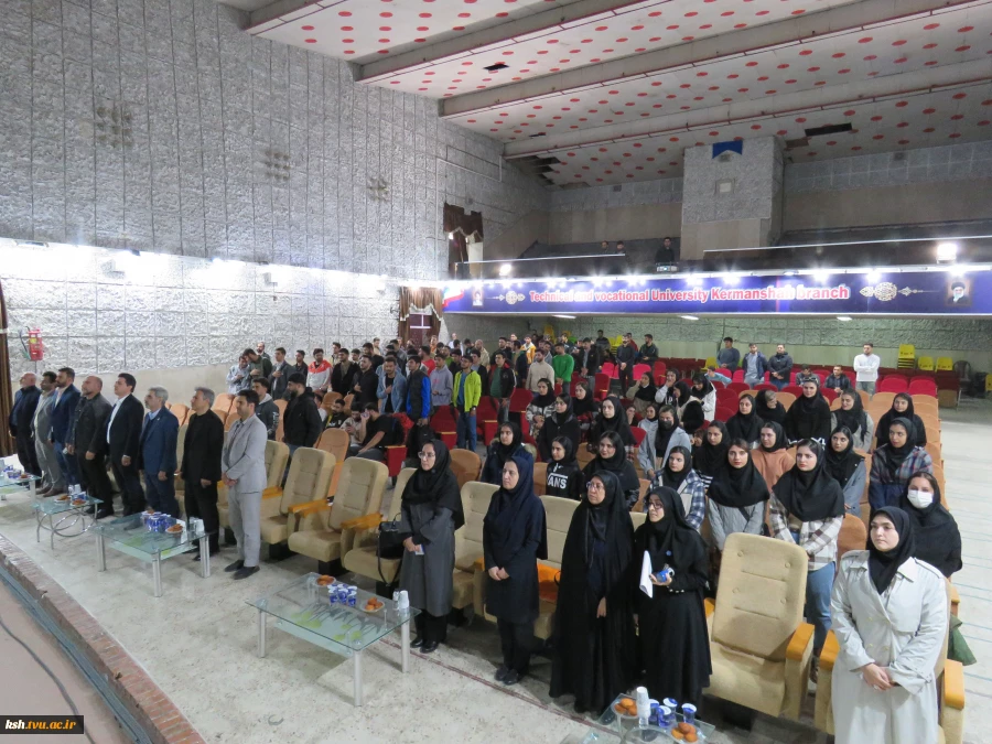برگزاری کارگاه آموزش مفاهیم کارآفرینی و نشست با کارآفرینان موفق در دانشگاه ملی مهارت استان کرمانشاه 3
