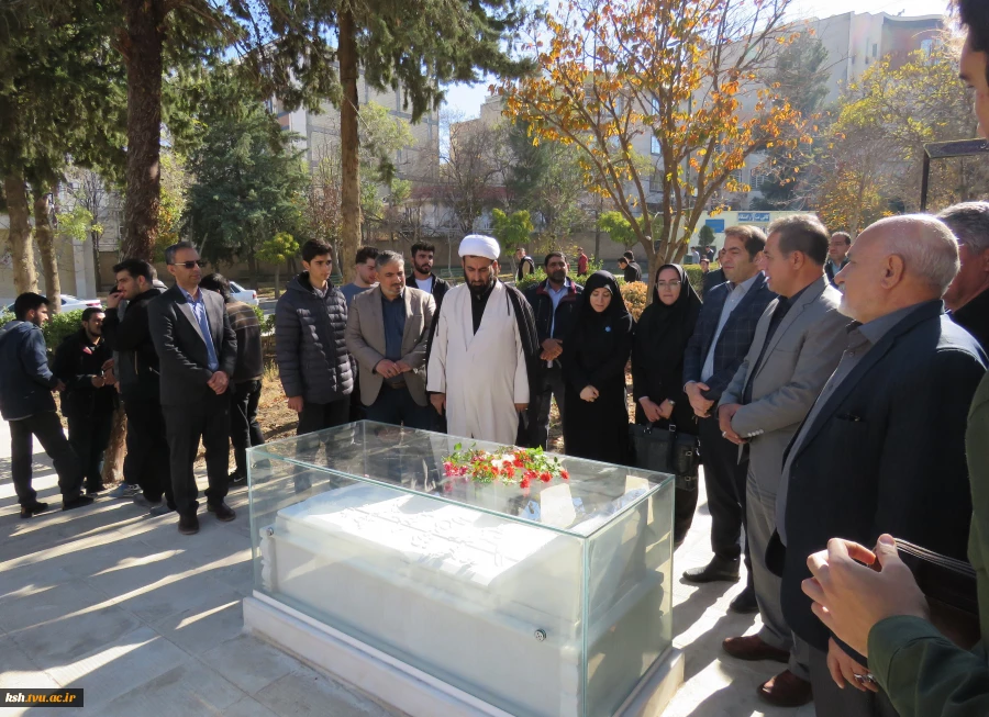 به بهانه هفته بسیج برگزار شد:
مراسم غبار روبی وتجدید میثاق اساتید، کارکنان و دانشجویان دانشگاه ملی مهارت استان کرمانشاه با شهید گمنام این دانشگاه
 6