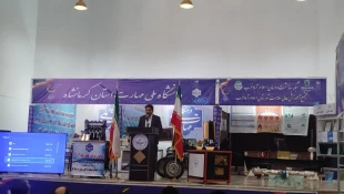 سخنرانی امام جمعه و فرماندار اسلام آبادغرب و معاون برنامه‌ریزی، نوسازی و تحول اداری در مراسم افتتاحیه نمایشگاه دستاوردهای پژوهش و فناوری  8