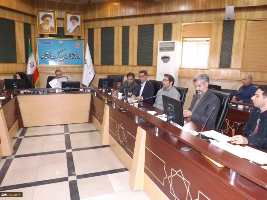 به منظور پیگیری میزان تخصیص اعتبارات به آموزشکده های سنقر و کنگاور صورت گرفت:
برگزاری نشست بررسی مصوبات سفر رئیس جمهور با حضور معاونت عمرانی استاندار  2