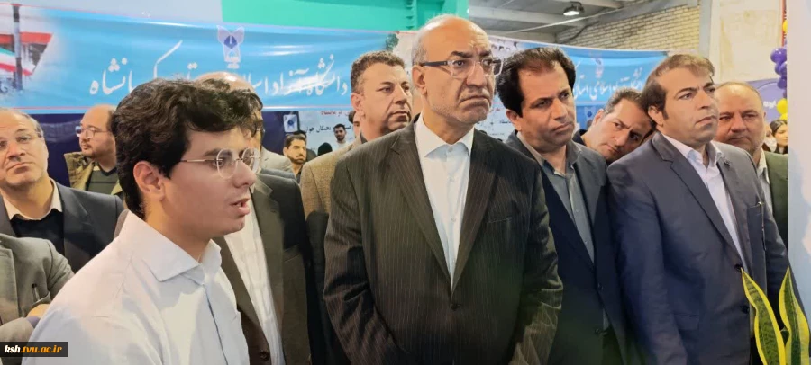 بازدید استاندار و جمعی از مدیران ارشد استان از غرفه دانشگاه ملی مهارت استان کرمانشاه 5