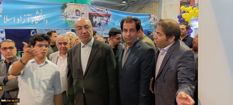 بازدید استاندار و جمعی از مدیران ارشد استان از غرفه دانشگاه ملی مهارت استان کرمانشاه 8