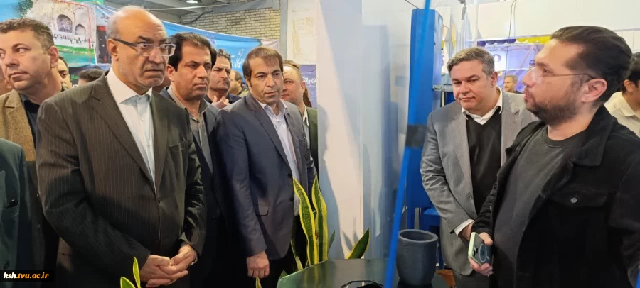 بازدید استاندار و جمعی از مدیران ارشد استان از غرفه دانشگاه ملی مهارت استان کرمانشاه 10