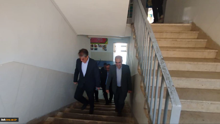 به مناسبت روز دانشجو صورت گرفت:
 بازدید فرماندار  اسلام آباد غرب از خوابگاه آموزشکده  2