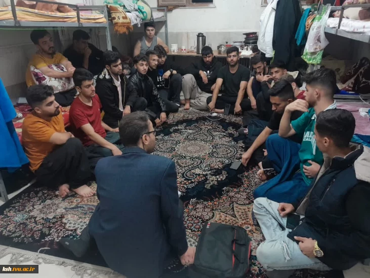 حضور مشاور دانشگاه در خوابگاه آزادگان آموزشکده ملی مهارت پسران شماره1