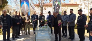 با برگزاری مراسم غبار روبی از مرقد شهید گمنام دانشگاه صورت گرفت:
تجدید بیعت با آرمان های امام راحل، رهبر شهید و شهدای انقلاب اسلامی  2