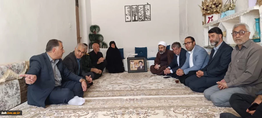دیدار ریاست و کارکنان آموزشکده ملی مهارت اسلام آباد غرب با خانواده شهدای جنگ رمضان 11