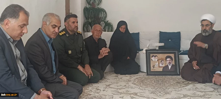 دیدار ریاست و کارکنان آموزشکده ملی مهارت اسلام آباد غرب با خانواده شهدای جنگ رمضان 12