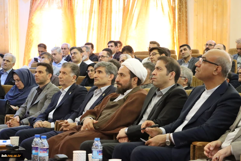 با حضور استاندار و روسای دانشگاه های استان صورت گرفت:
برگزاری آیین استانی گرامیداشت مقام معلم و استاد به میزبانی دانشگاه رازی 2