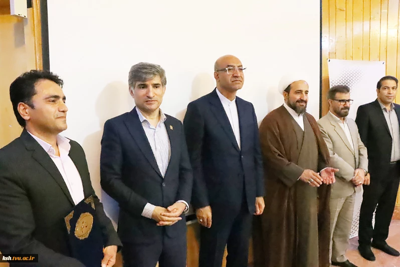 با حضور استاندار و روسای دانشگاه های استان صورت گرفت:
برگزاری آیین استانی گرامیداشت مقام معلم و استاد به میزبانی دانشگاه رازی 2