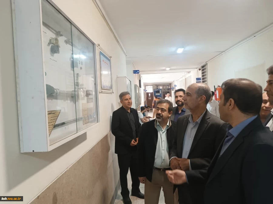 بازدید معاونت توسعه و مدیریت منابع انسانی استانداری کرمانشاه از دانشگاه ملی مهارت استان   7