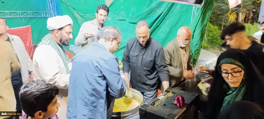 در هفتادو سومین موج تجمعات مردمی انجام شد:
برگزاری ایستگاه صلواتی توسط دانشگاه ملی مهارت کرمانشاه
 2