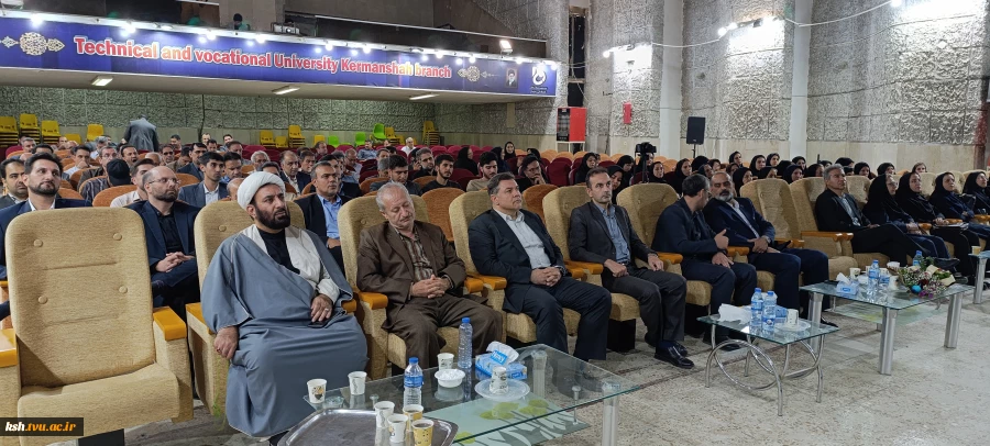 تجلیل از سرآمدان آموزشی هیئت علمی و مدعو دانشگاه ملی مهارت واحد استانی کرمانشاه 5
