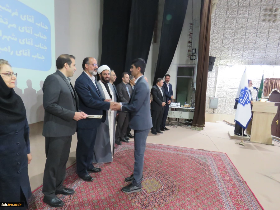 تجلیل از سرآمدان آموزشی هیئت علمی و مدعو دانشگاه ملی مهارت واحد استانی کرمانشاه 18
