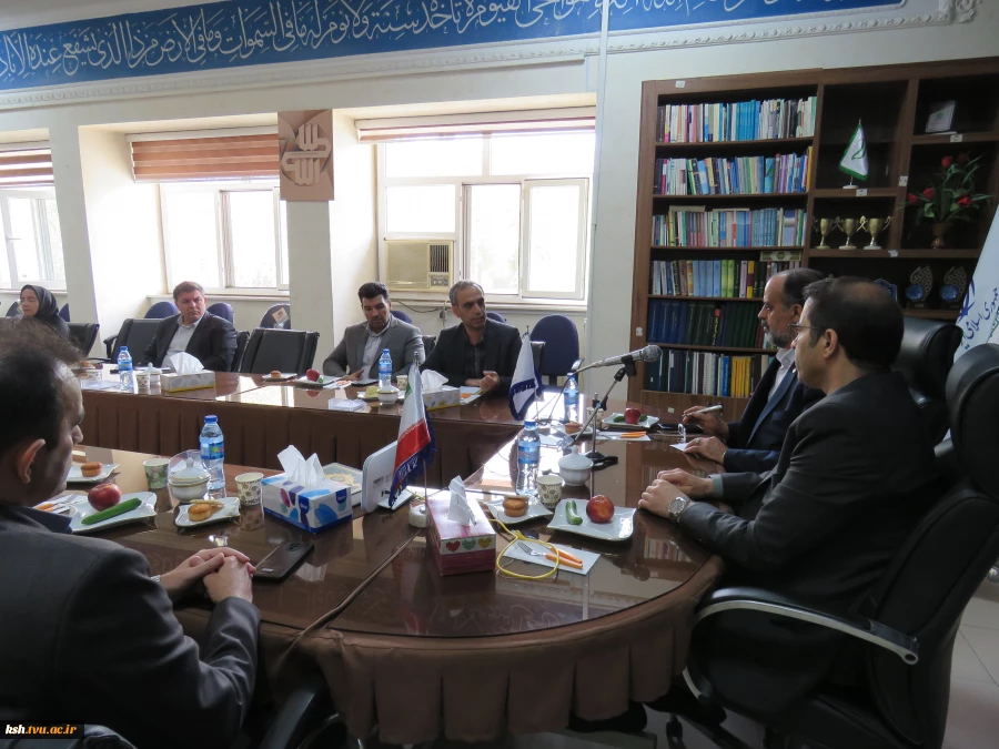 در جریان سفر معاونت اداری، مالی و مدیریت منابع  دانشگاه ملی مهارت صورت پذیرفت:
برگزاری جلسه پرسش و پاسخ کارکنان دانشگاه ملی مهارت استان   3