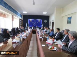 در جریان سفر معاونت اداری، مالی و مدیریت منابع  دانشگاه ملی مهارت صورت پذیرفت:
برگزاری جلسه پرسش و پاسخ کارکنان دانشگاه ملی مهارت استان   4