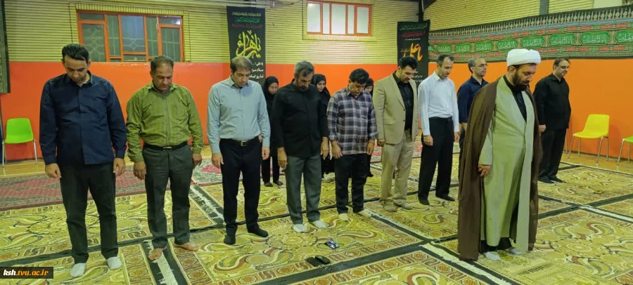 برپایی نمازجماعت درشب اول برپایی  موکب شهید تهرانی مقدم کرمانشاه 3