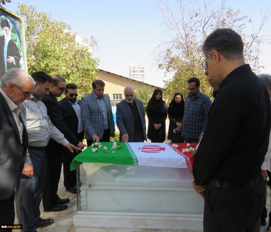 تجدید بیعت کارکنان دانشگاه ملی مهارت استان کرمانشاه با شهدا و امام شهدا و امام شهید  3